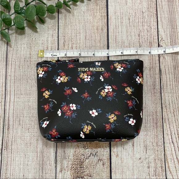 Steve Madden Makeup Bags Set Red & Black Floral - Picture 4 of 7